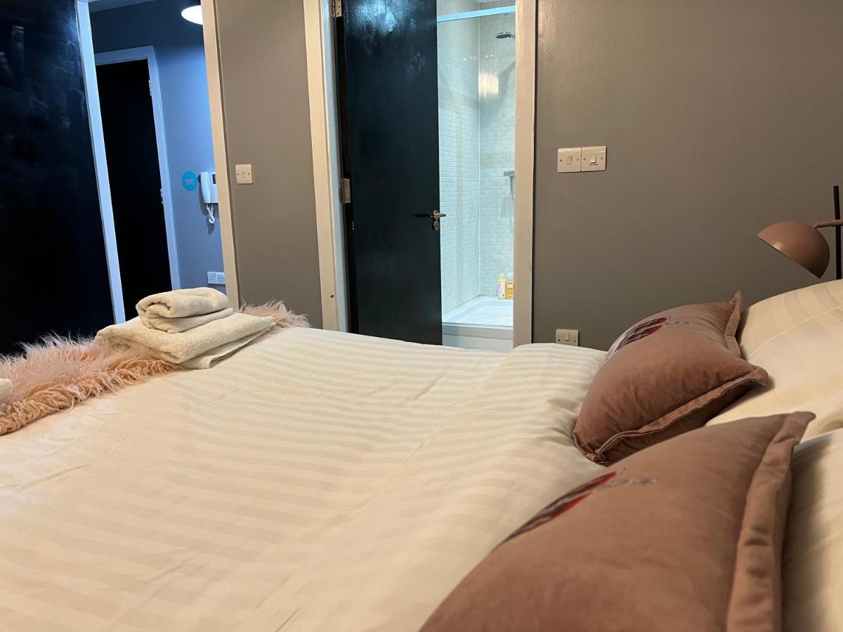 2 Bedroom Free Parking By Concert Square Sleeps 8 Liverpool Ngoại thất bức ảnh