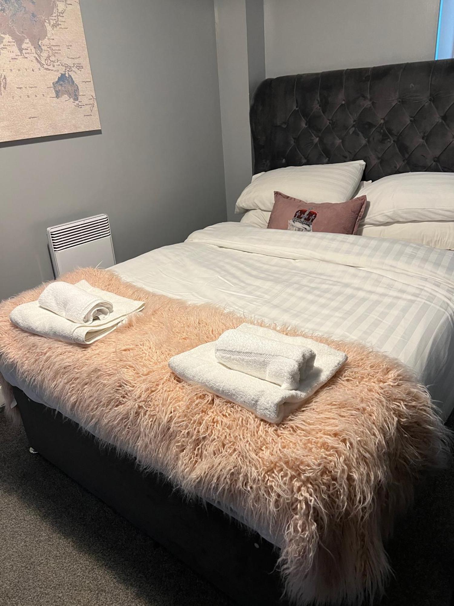 2 Bedroom Free Parking By Concert Square Sleeps 8 Liverpool Ngoại thất bức ảnh